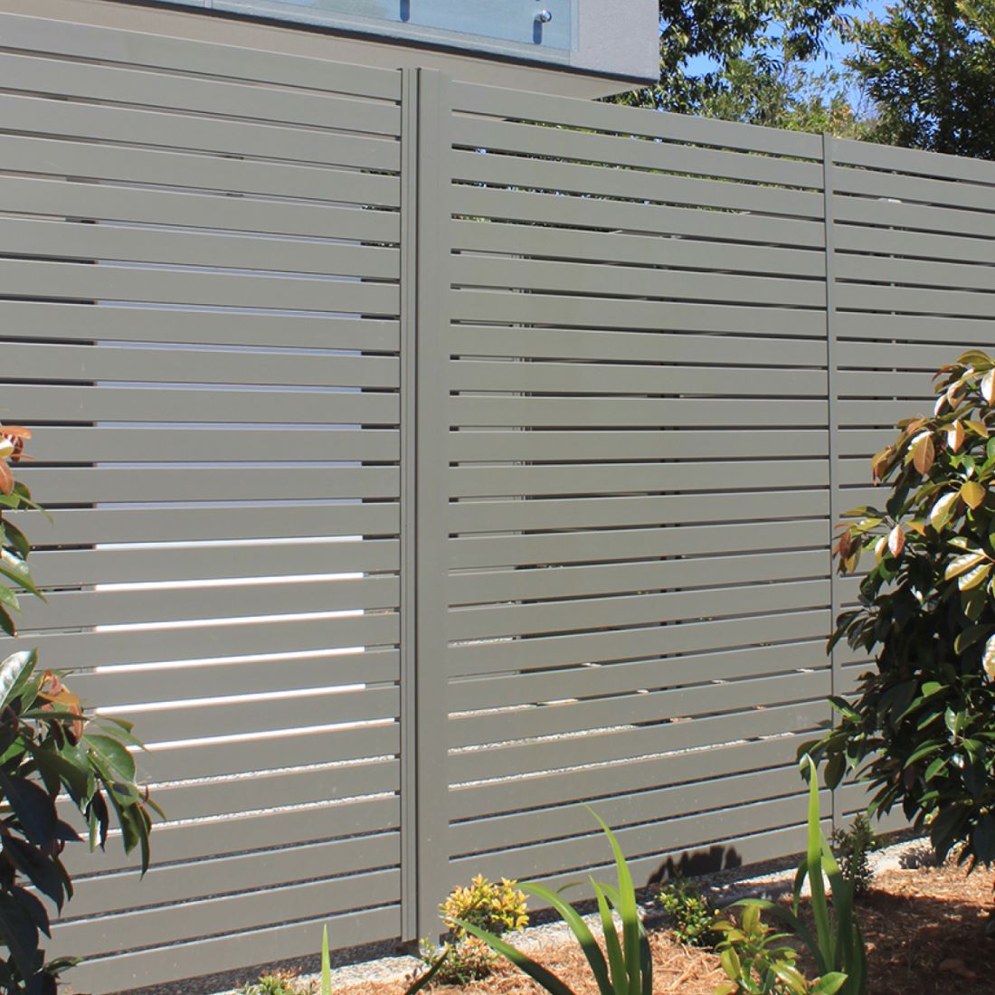EliteFence 2400x1800mm Aluminium Slat Box Grey EliteFence 2400x1800mm Aluminium Slat Box Grey