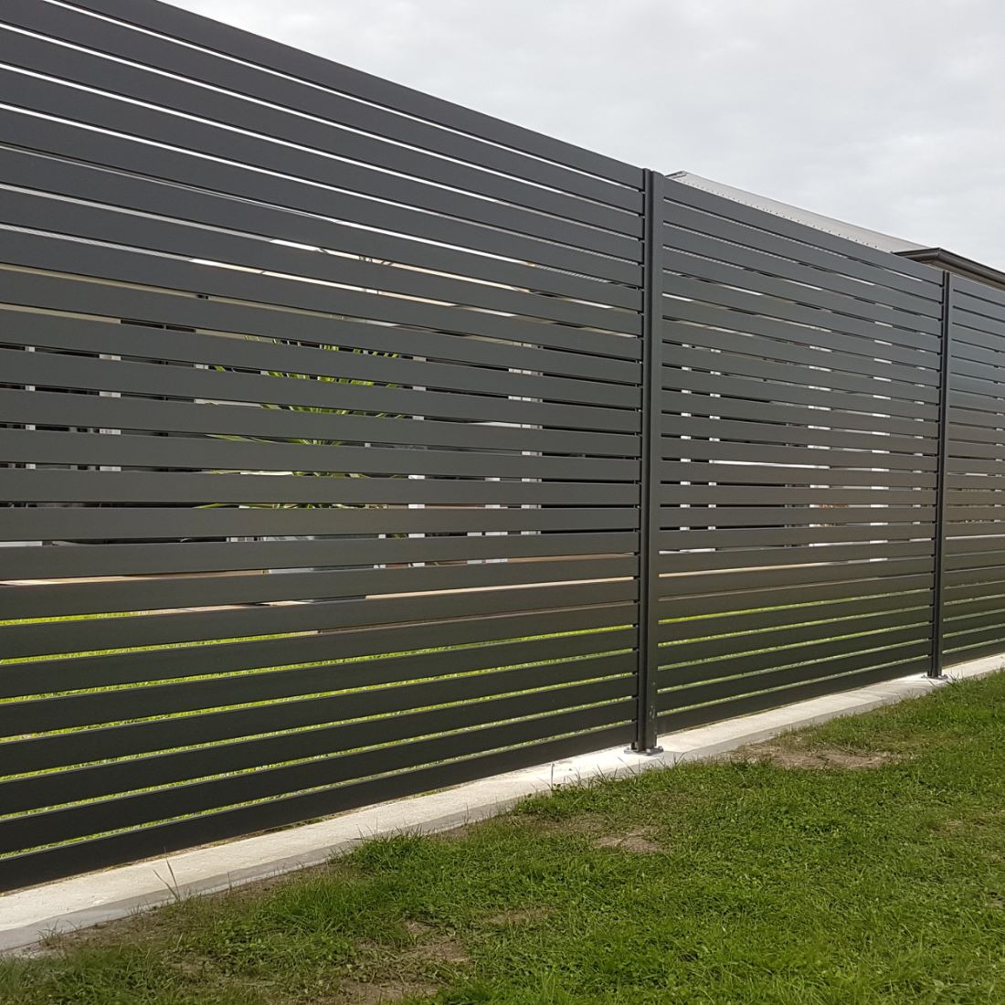 EliteFence 2400x1800mm Aluminium Slat Box Charcoal EliteFence 2400x1800mm Aluminium Slat Box Charcoal