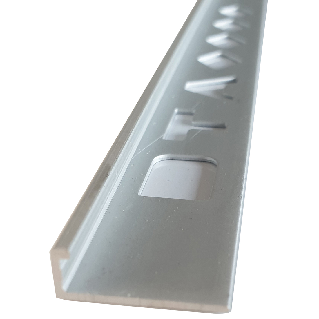 Splash End Edge Silver Anodised 2.4m Splash End Edge Silver Anodised 2.4m