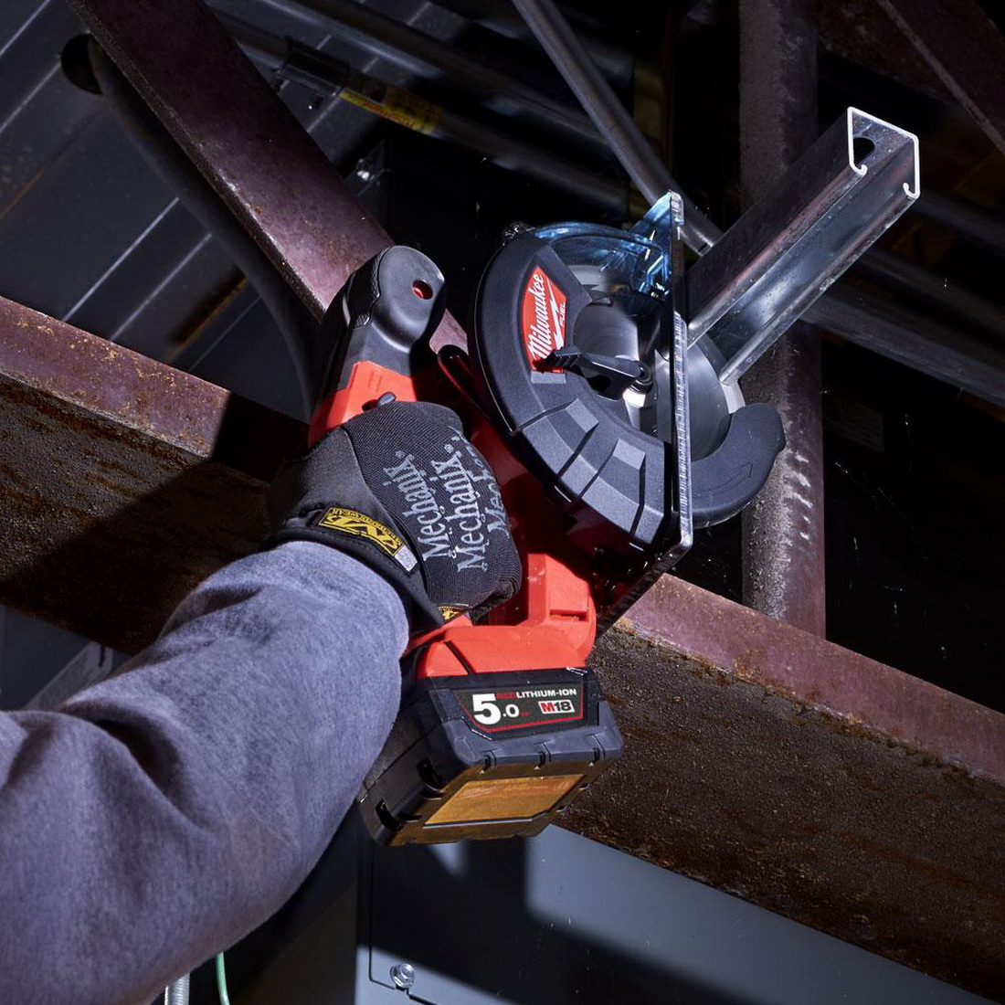 M18 FUEL Cordless Metal Cutting Circular Saw 135150mm Skin M18FMCS0 PlaceMakers NZ